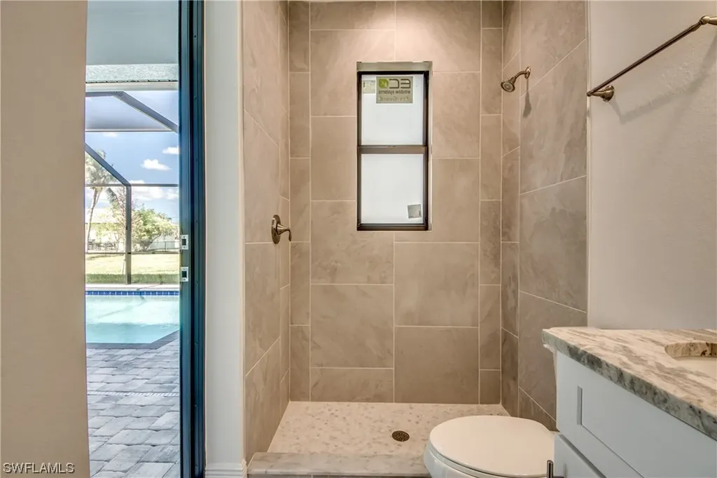 1221 SW 38th Terrace Cape Coral FL 33914