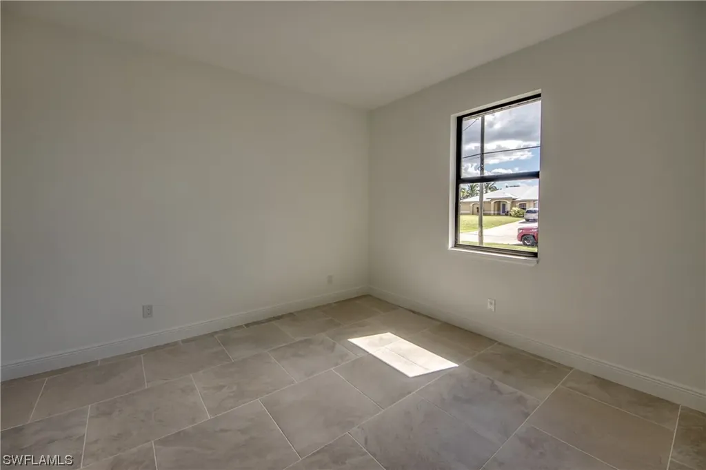 1221 SW 38th Terrace Cape Coral FL 33914