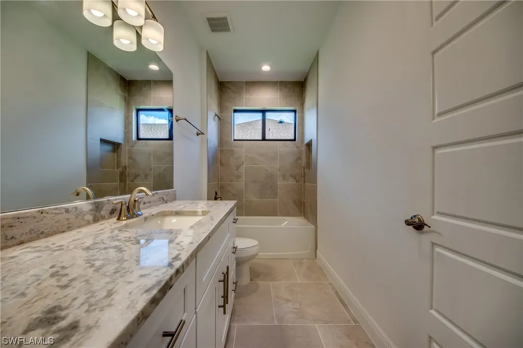 1221 SW 38th Terrace Cape Coral FL 33914
