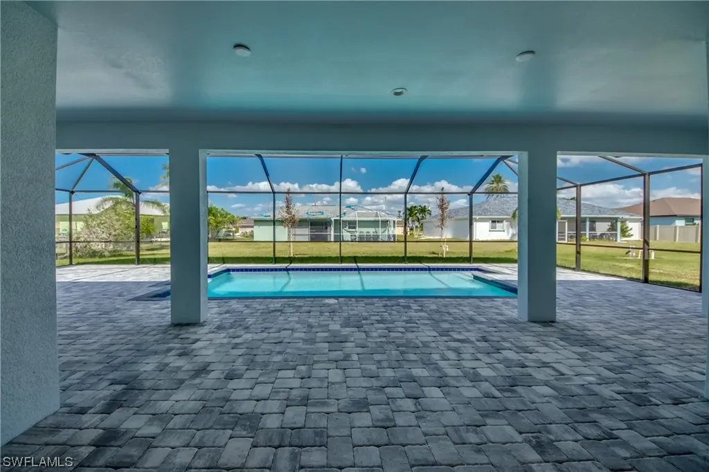 1221 SW 38th Terrace Cape Coral FL 33914