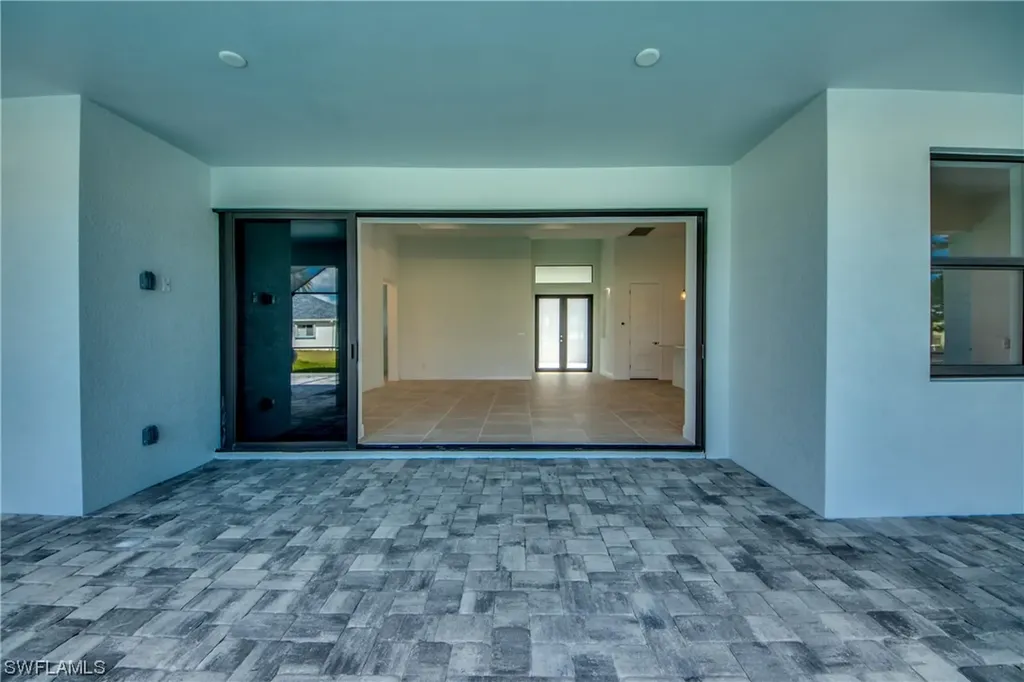 1221 SW 38th Terrace Cape Coral FL 33914