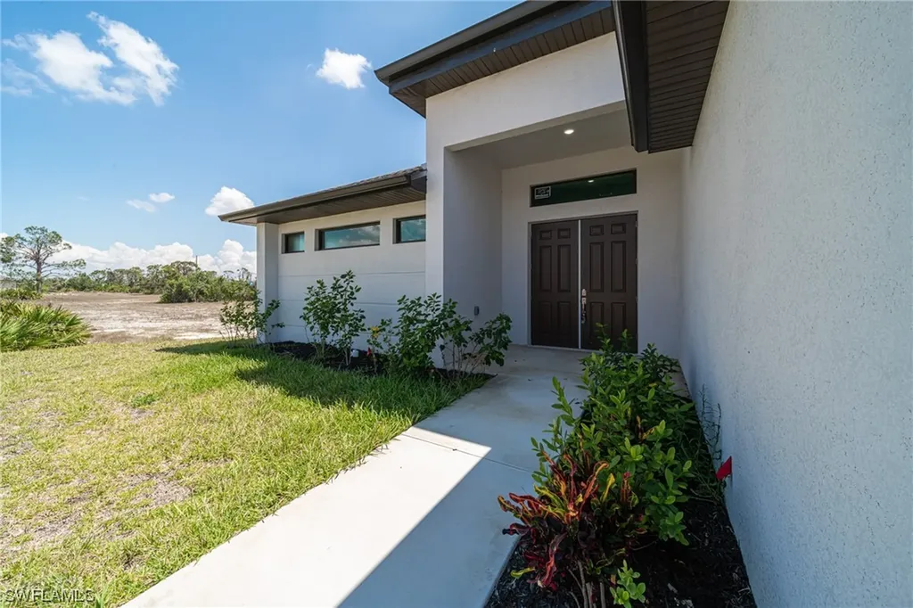 1209 NE 7th Avenue Cape Coral FL 33909