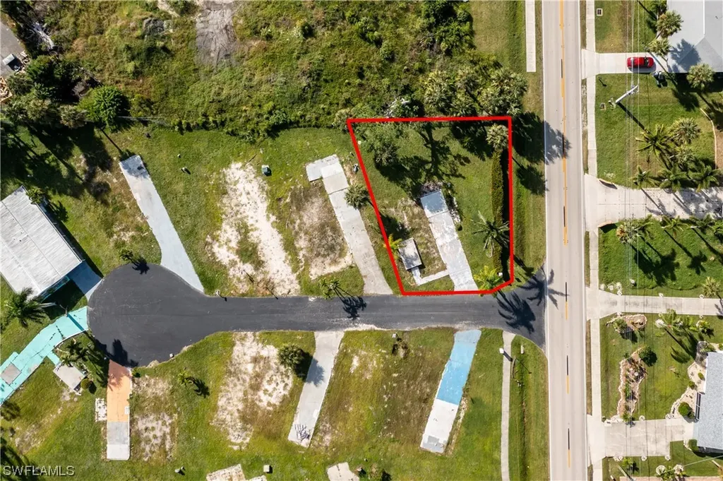 125 Ash Lane Fort Myers FL 33908