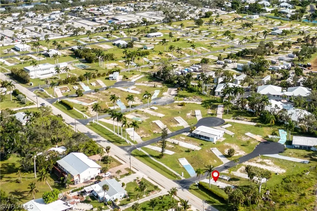125 Ash Lane Fort Myers FL 33908