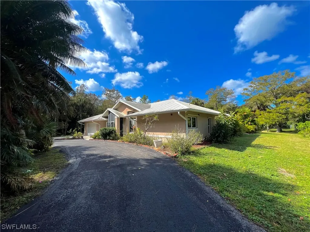 3181 6th Street NW Naples FL 34120