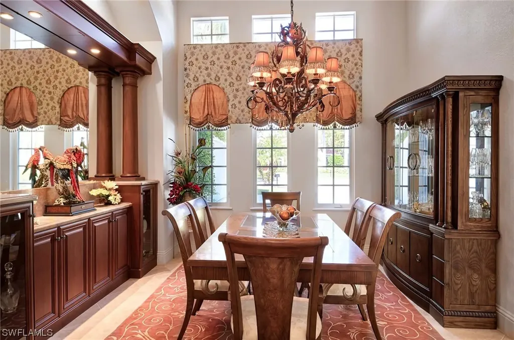2906 Leonardo Avenue Naples FL 34119