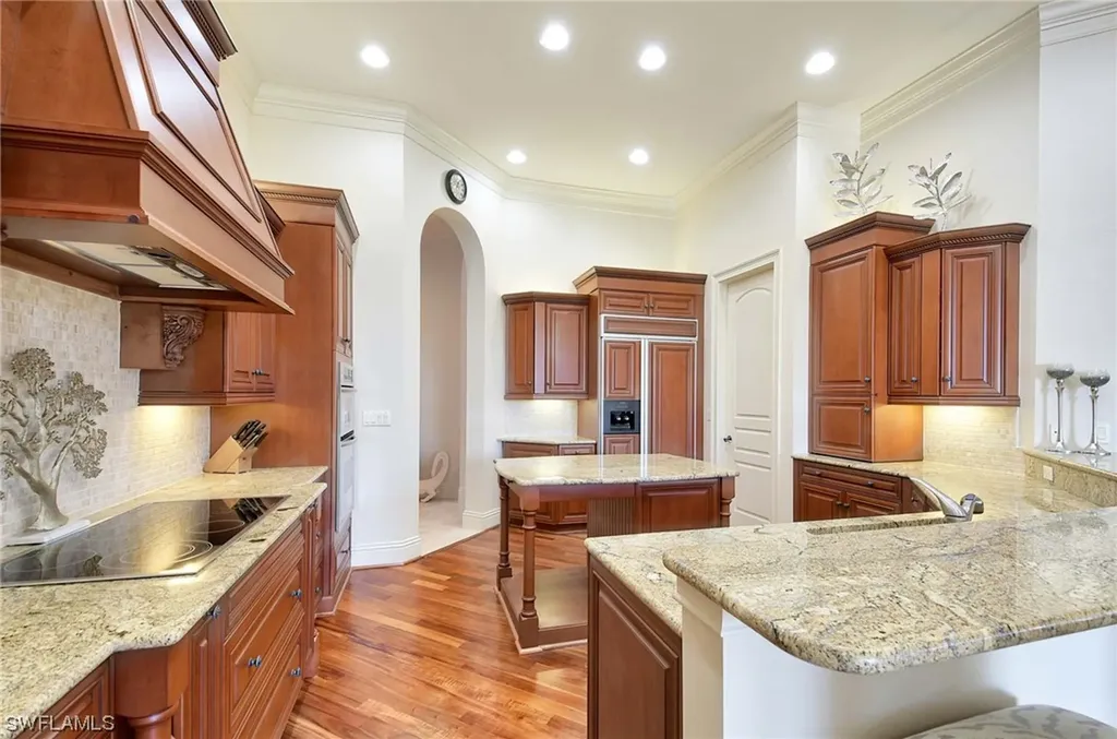 2906 Leonardo Avenue Naples FL 34119