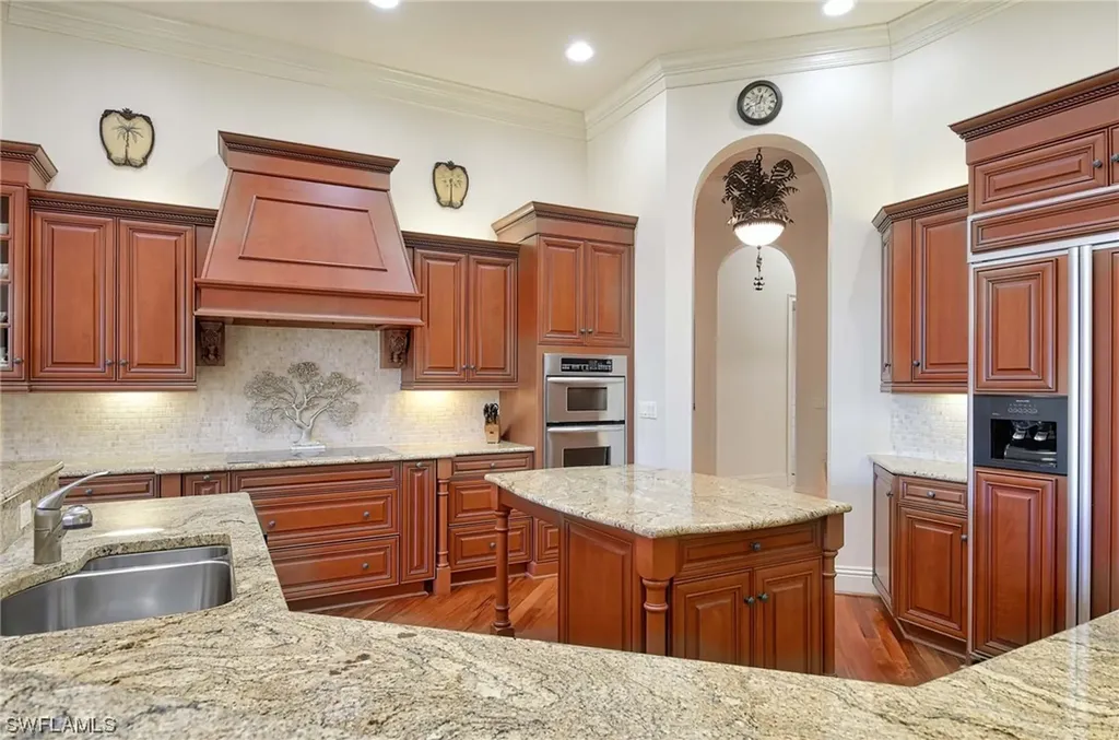2906 Leonardo Avenue Naples FL 34119