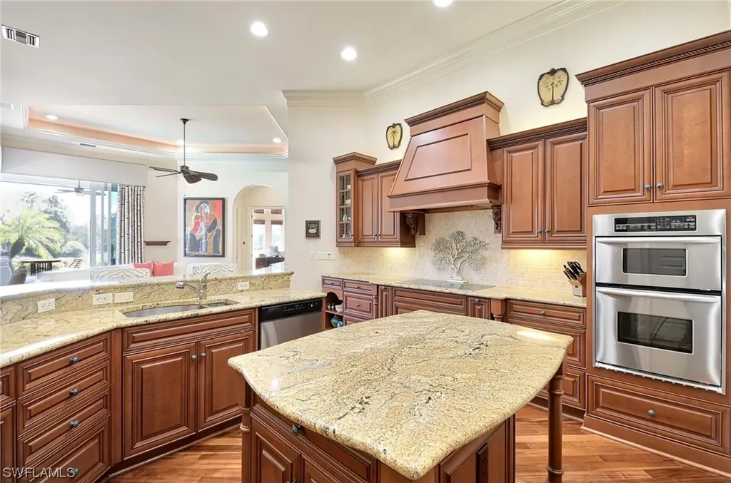 2906 Leonardo Avenue Naples FL 34119