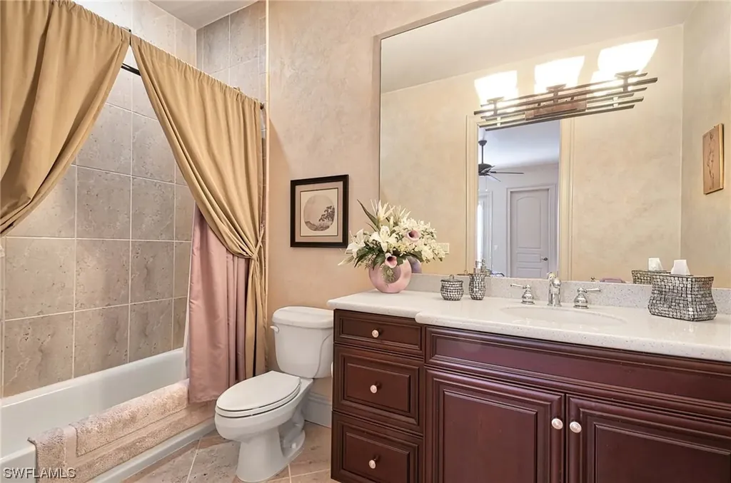 2906 Leonardo Avenue Naples FL 34119