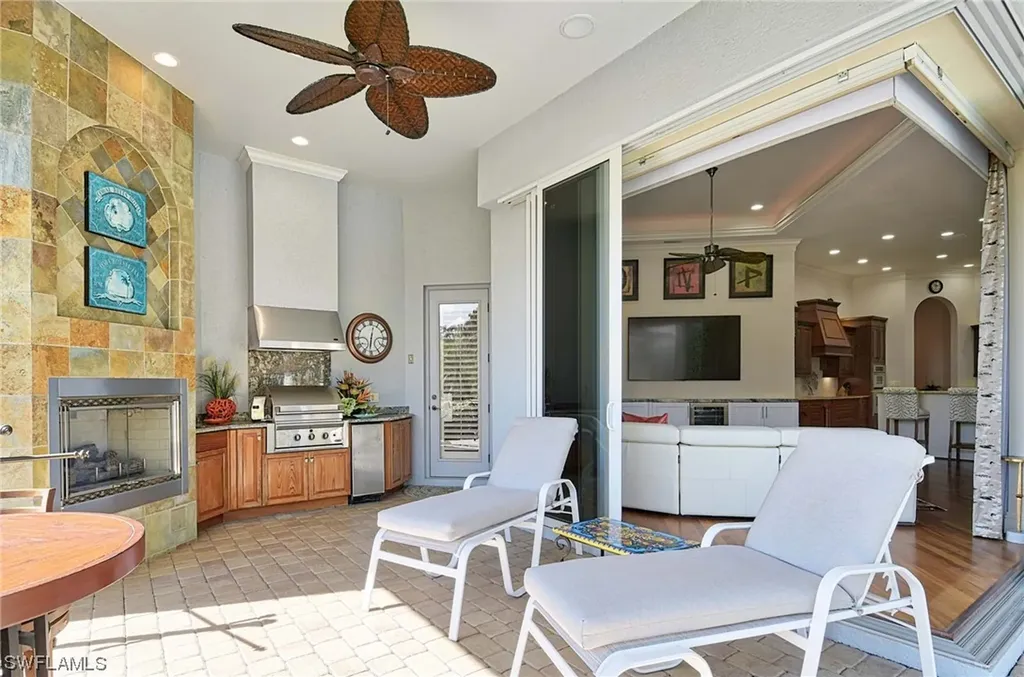 2906 Leonardo Avenue Naples FL 34119