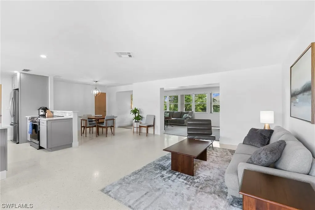84 9th Street Bonita Springs FL 34134