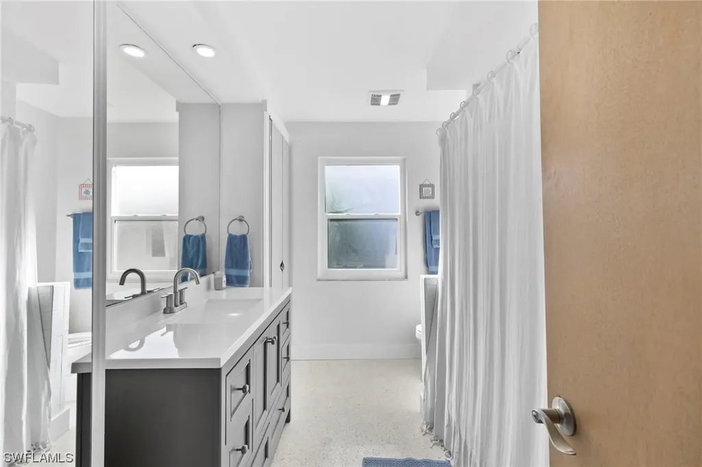84 9th Street Bonita Springs FL 34134