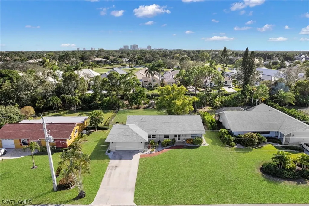 84 9th Street Bonita Springs FL 34134