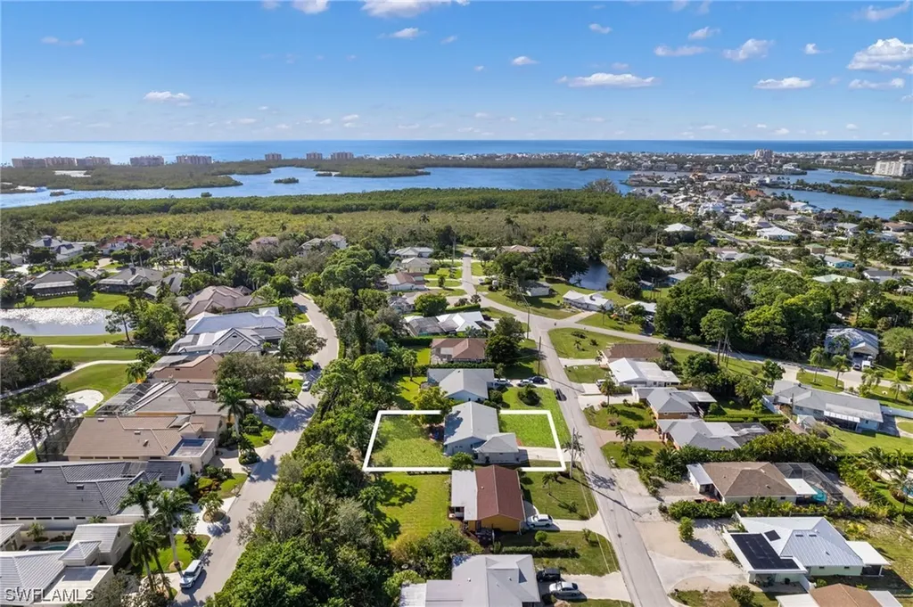 84 9th Street Bonita Springs FL 34134