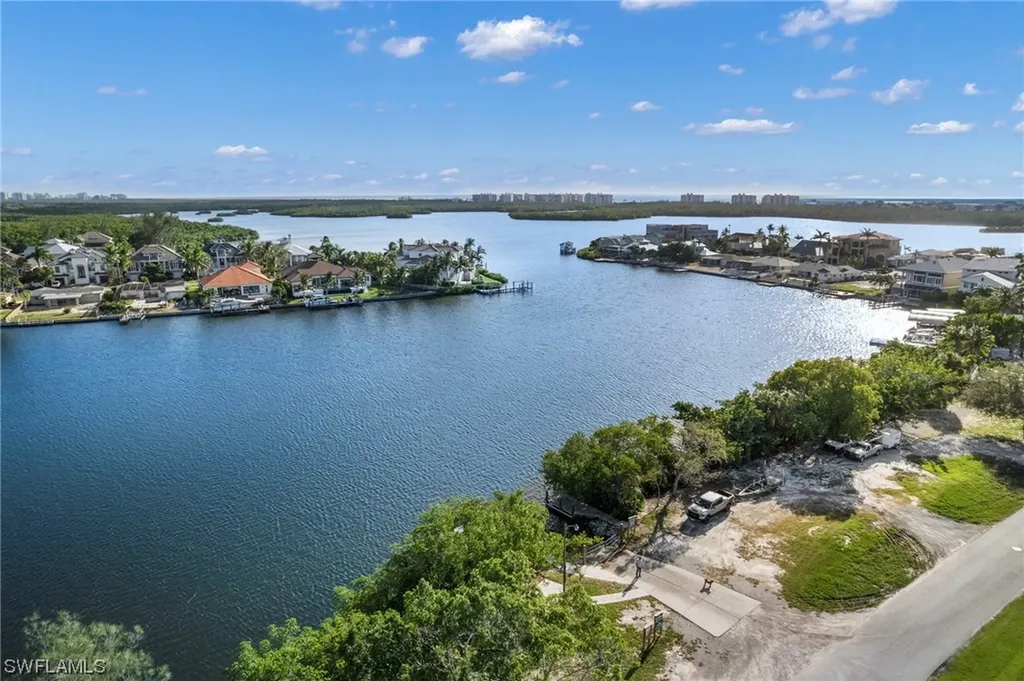 84 9th Street Bonita Springs FL 34134