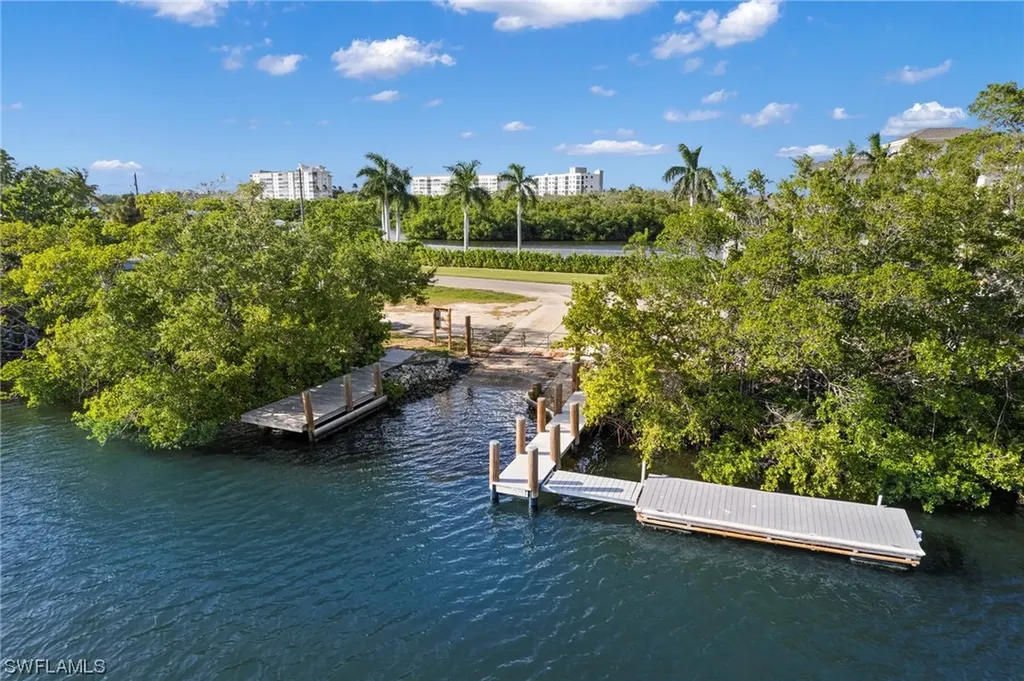 84 9th Street Bonita Springs FL 34134