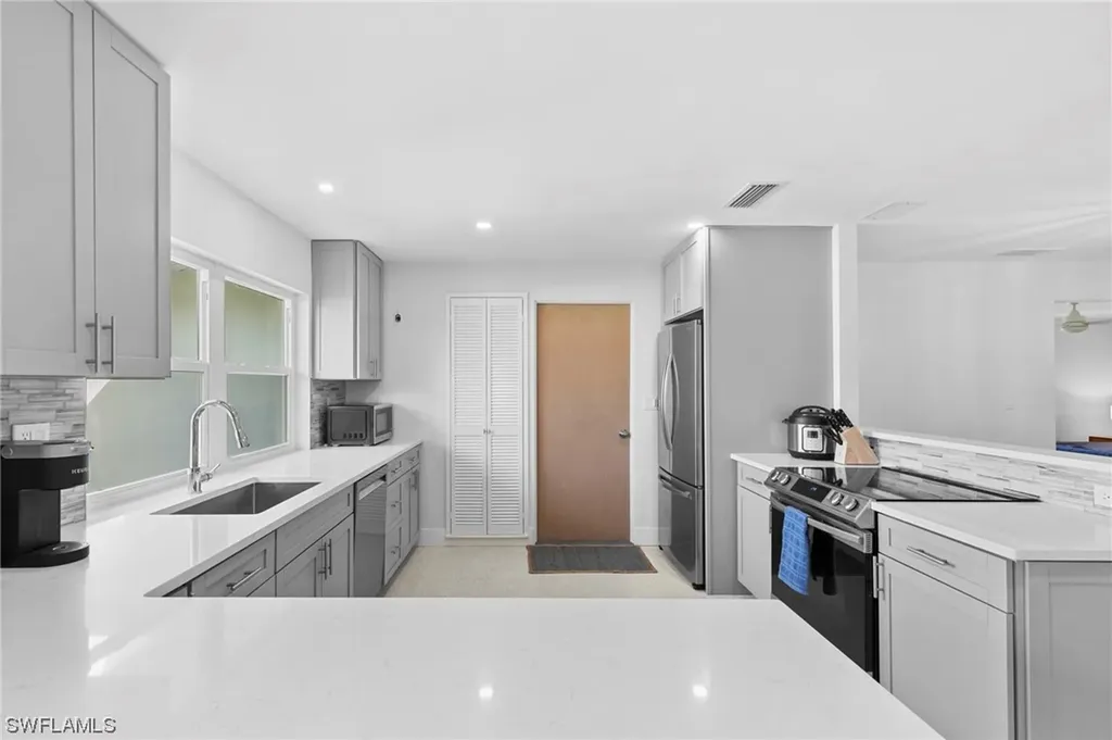 84 9th Street Bonita Springs FL 34134