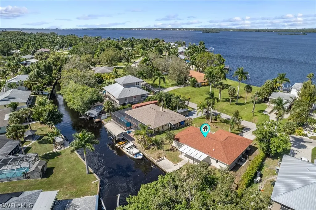 4554 E Riverside Drive Fort Myers FL 33905