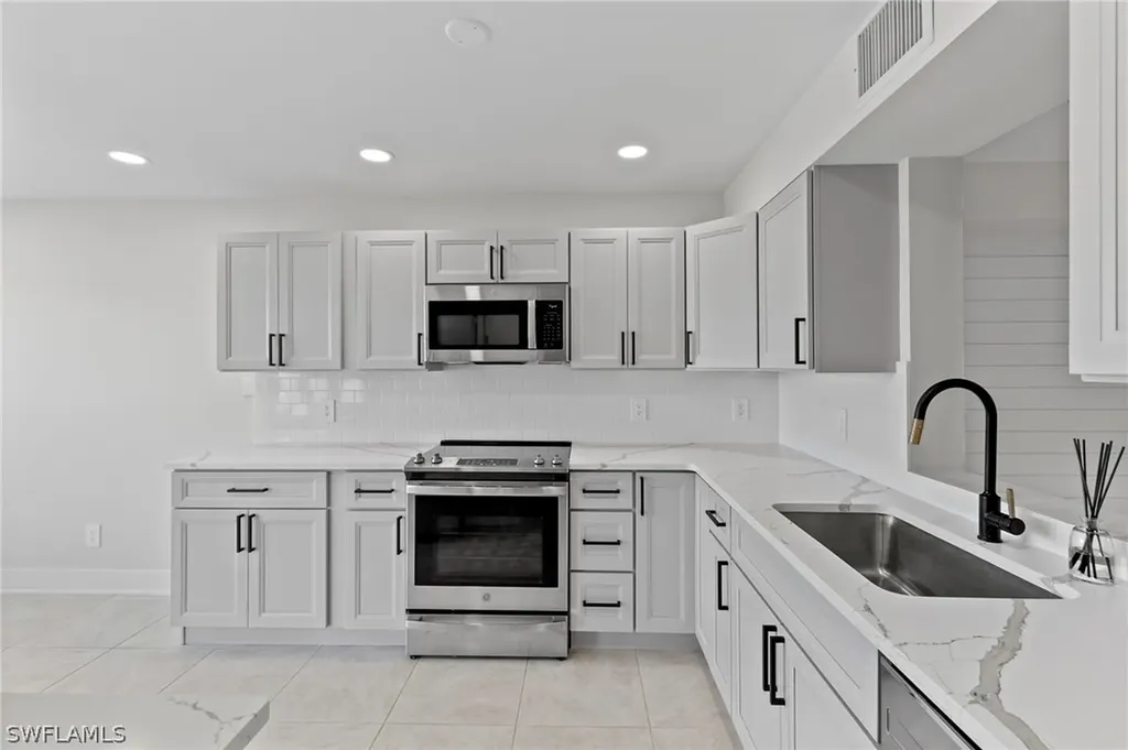 12521 Kelly Sands Way Fort Myers FL 33908