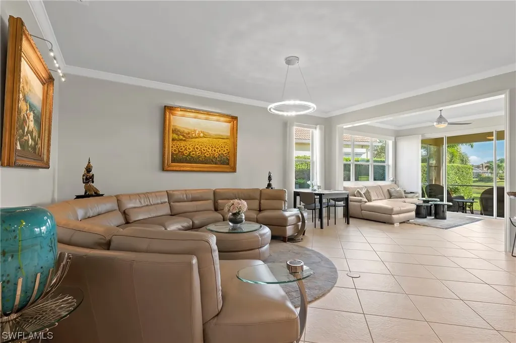 Bonita Springs FL, 28559 Guinivere Way