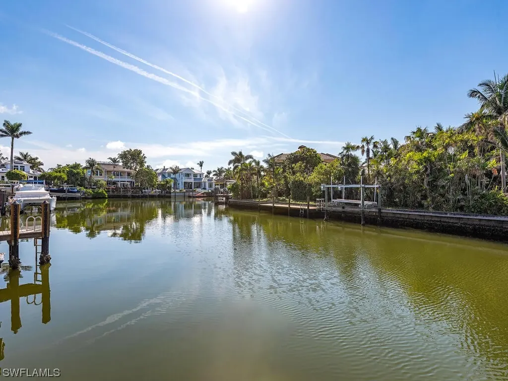 688 21st Avenue S Naples FL 34102