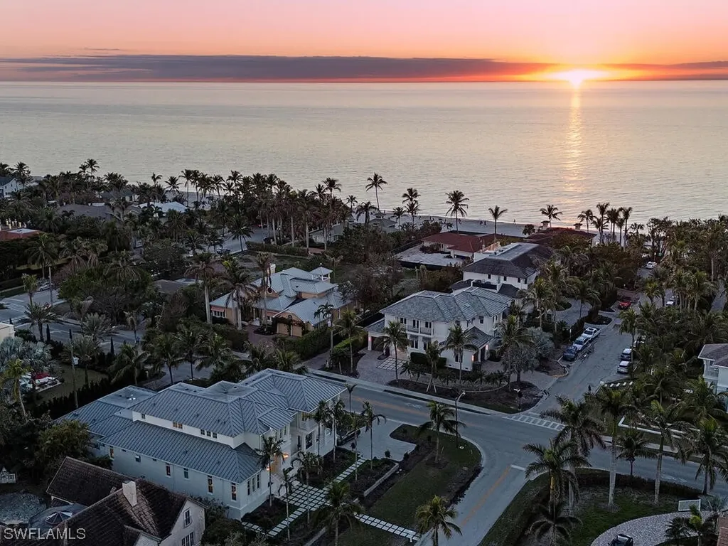411 Gulf Shore Boulevard S Naples FL 34102