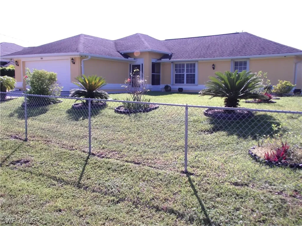 3219 19th Street SW Lehigh Acres FL 33976
