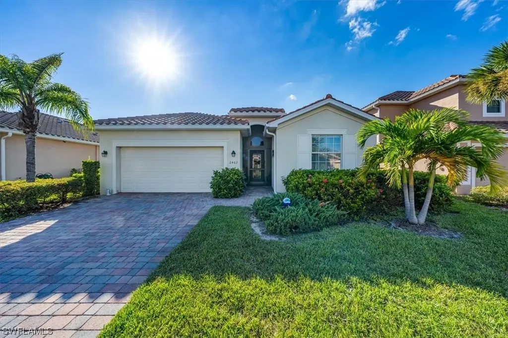 2462 Heydon Circle E Naples FL 34120