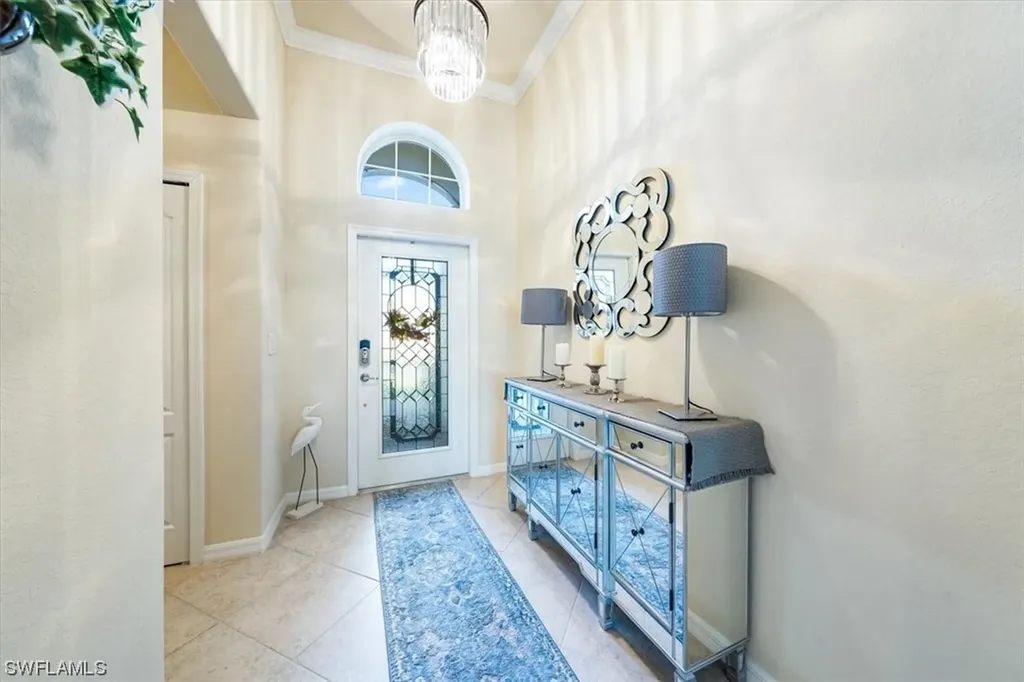 2462 Heydon Circle E Naples FL 34120