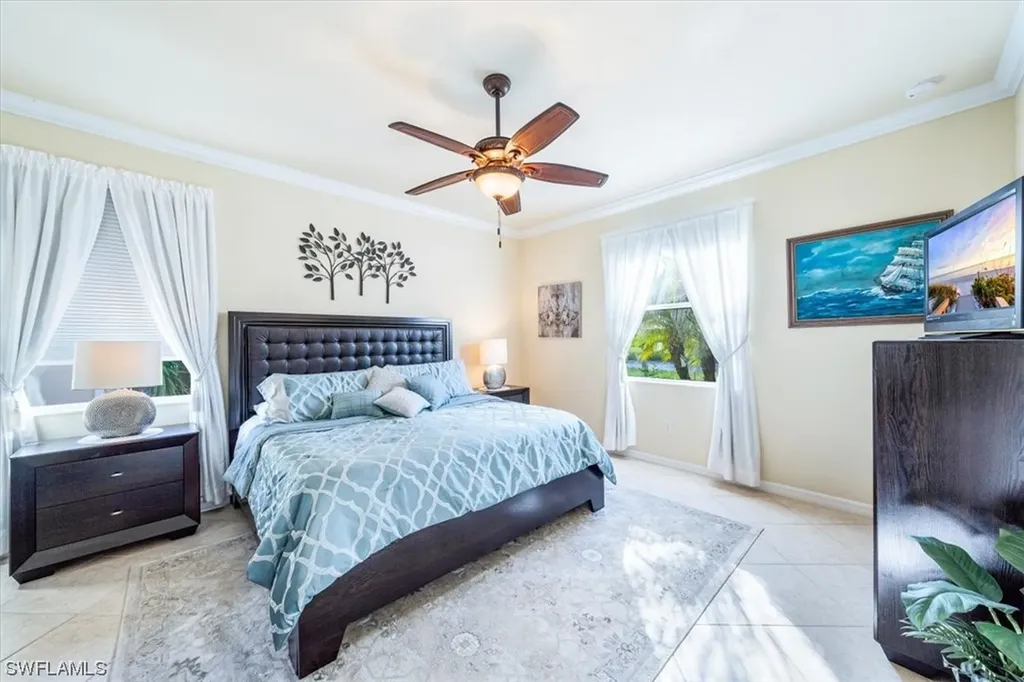 2462 Heydon Circle E Naples FL 34120