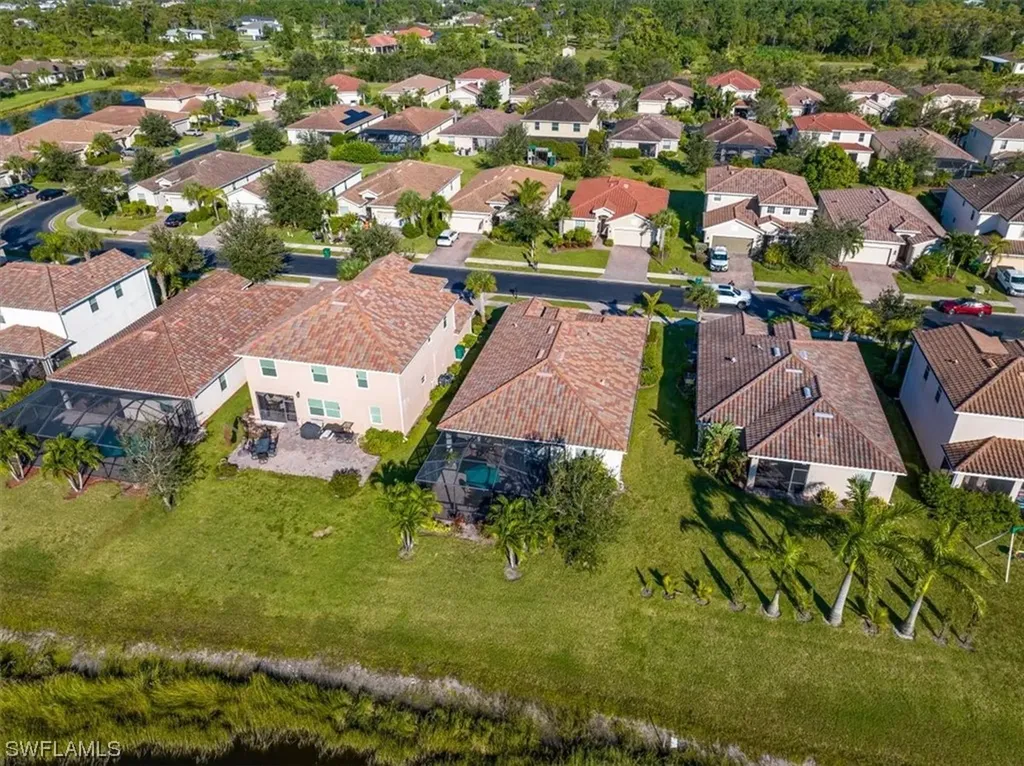 2462 Heydon Circle E Naples FL 34120