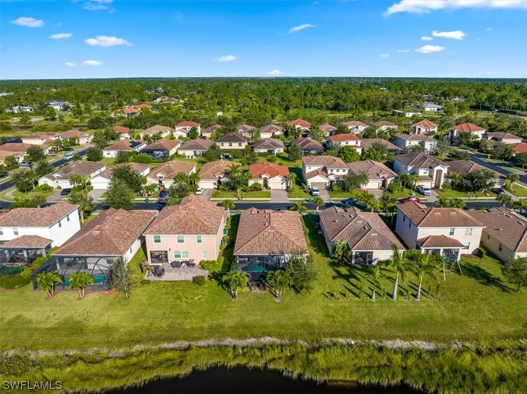 2462 Heydon Circle E Naples FL 34120