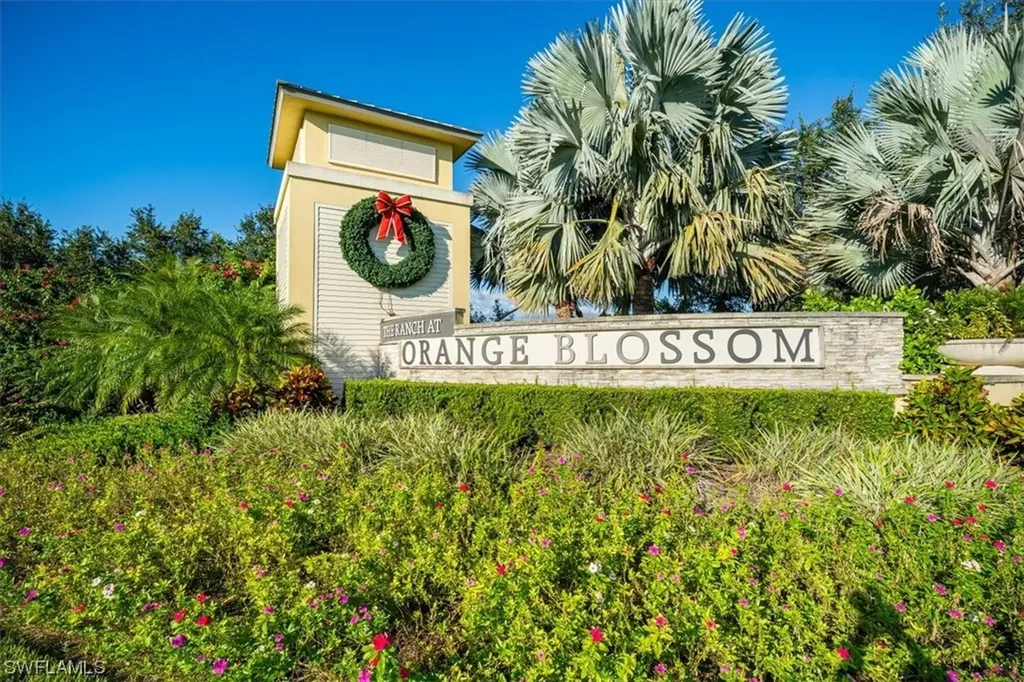 2462 Heydon Circle E Naples FL 34120