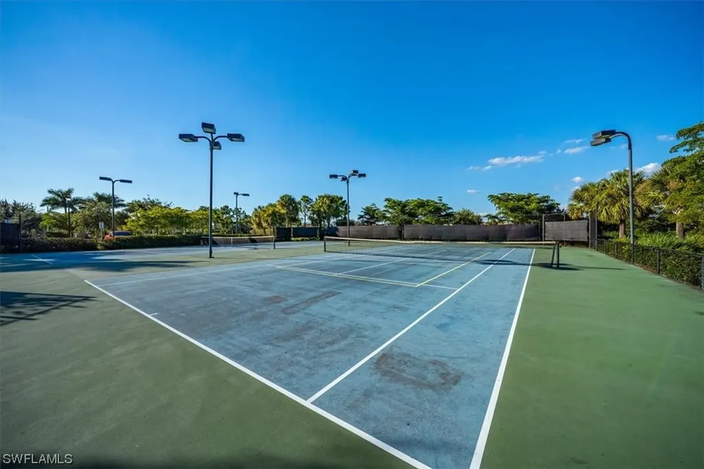 2462 Heydon Circle E Naples FL 34120