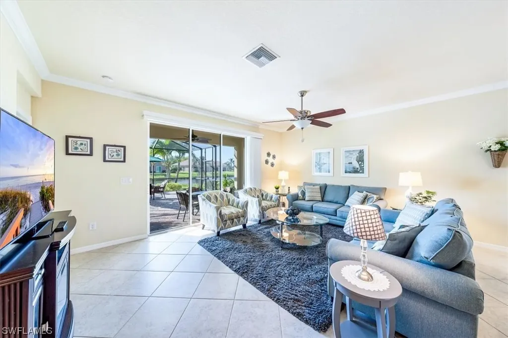 2462 Heydon Circle E Naples FL 34120