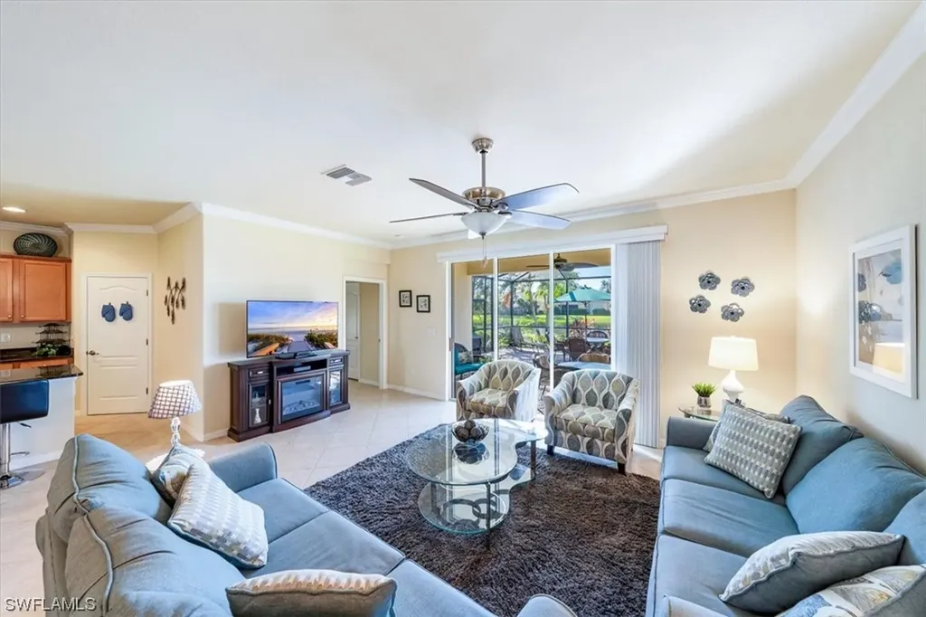 2462 Heydon Circle E Naples FL 34120