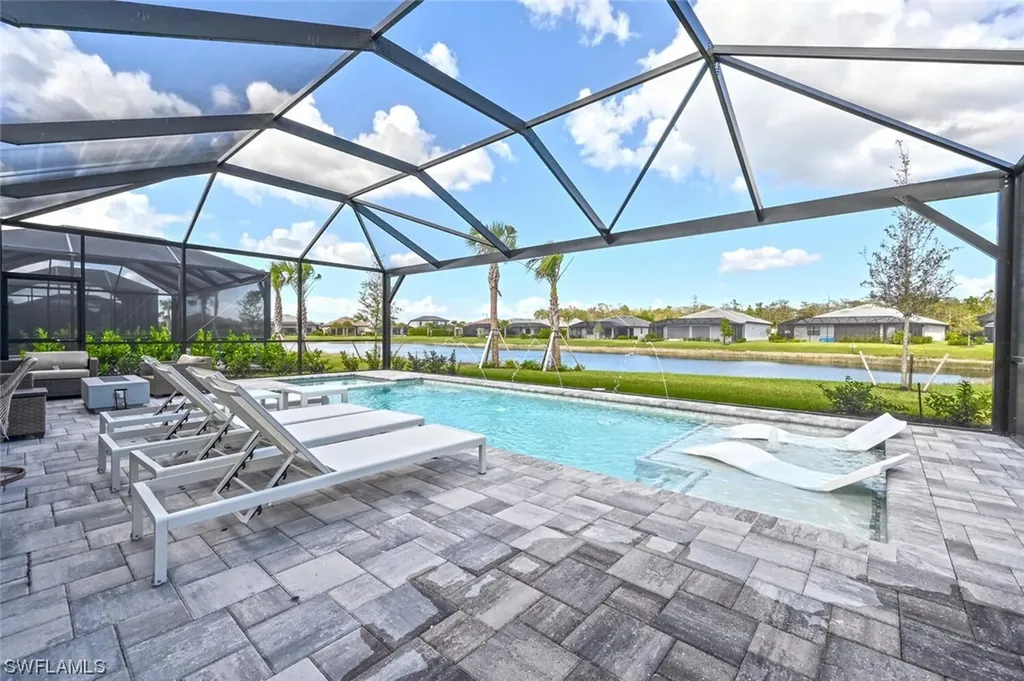 6695 Pennyroyal Drive Naples FL 34114