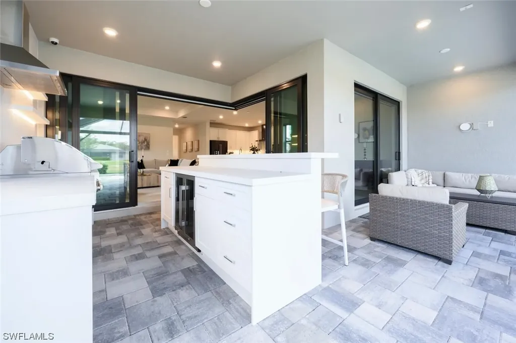 6695 Pennyroyal Drive Naples FL 34114
