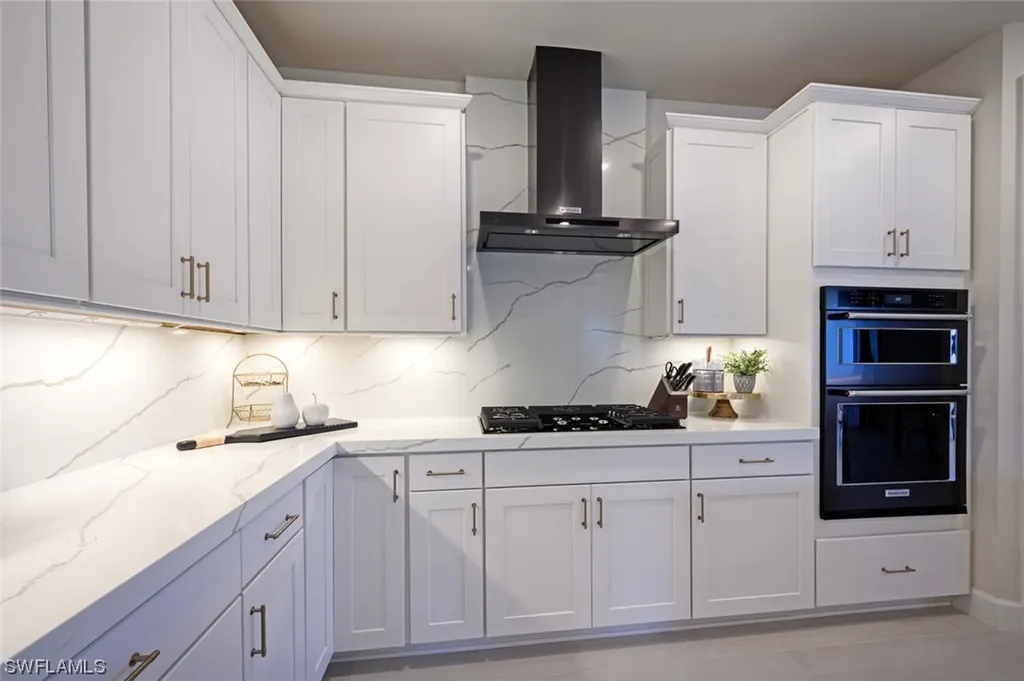 6695 Pennyroyal Drive Naples FL 34114