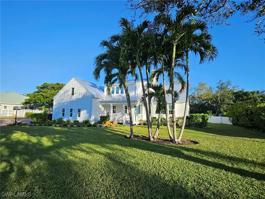12290 Coconut Creek Court Fort Myers FL 33908