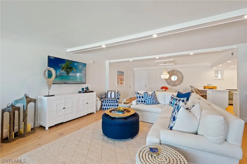 2401 Gulf Shore Boulevard N Naples FL 34103