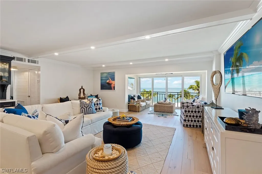 2401 Gulf Shore Boulevard N Naples FL 34103