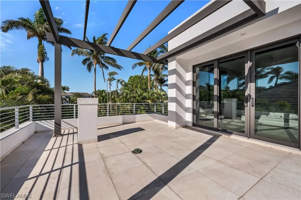 665 Fountainhead Way Naples FL 34103