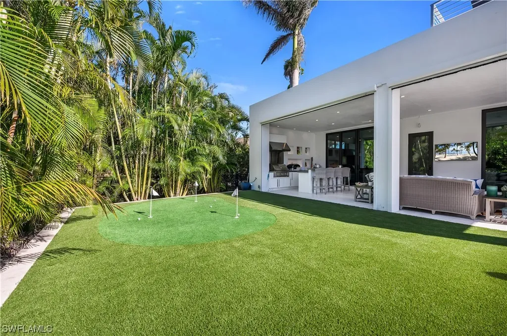 665 Fountainhead Way Naples FL 34103