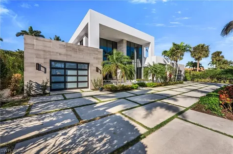 665 Fountainhead Way Naples FL 34103