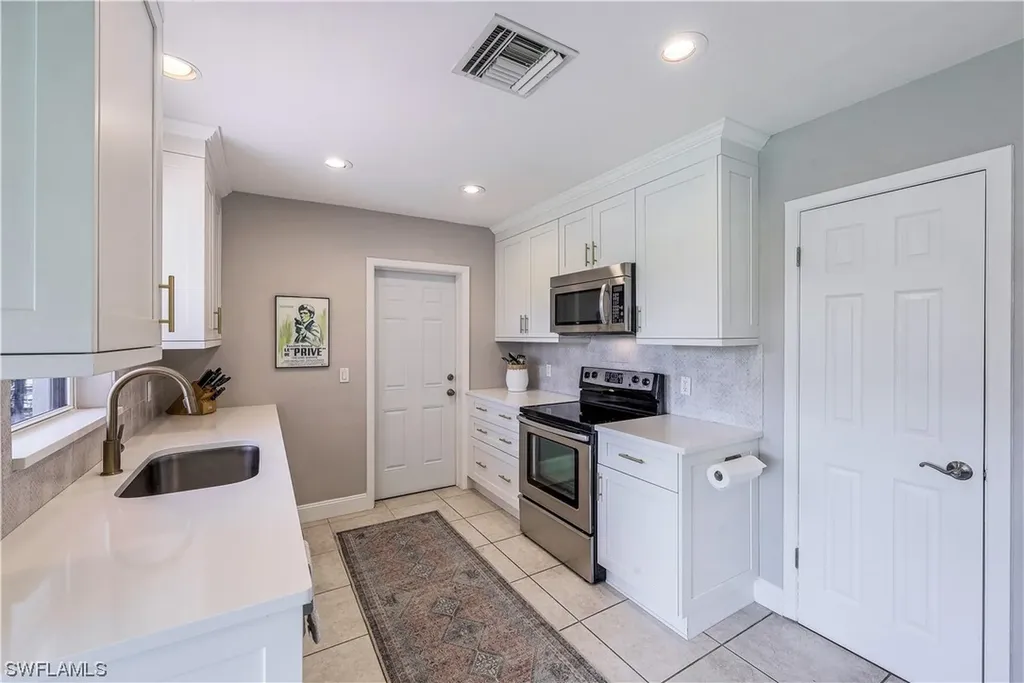 811 Wintergreen Court Marco Island FL 34145