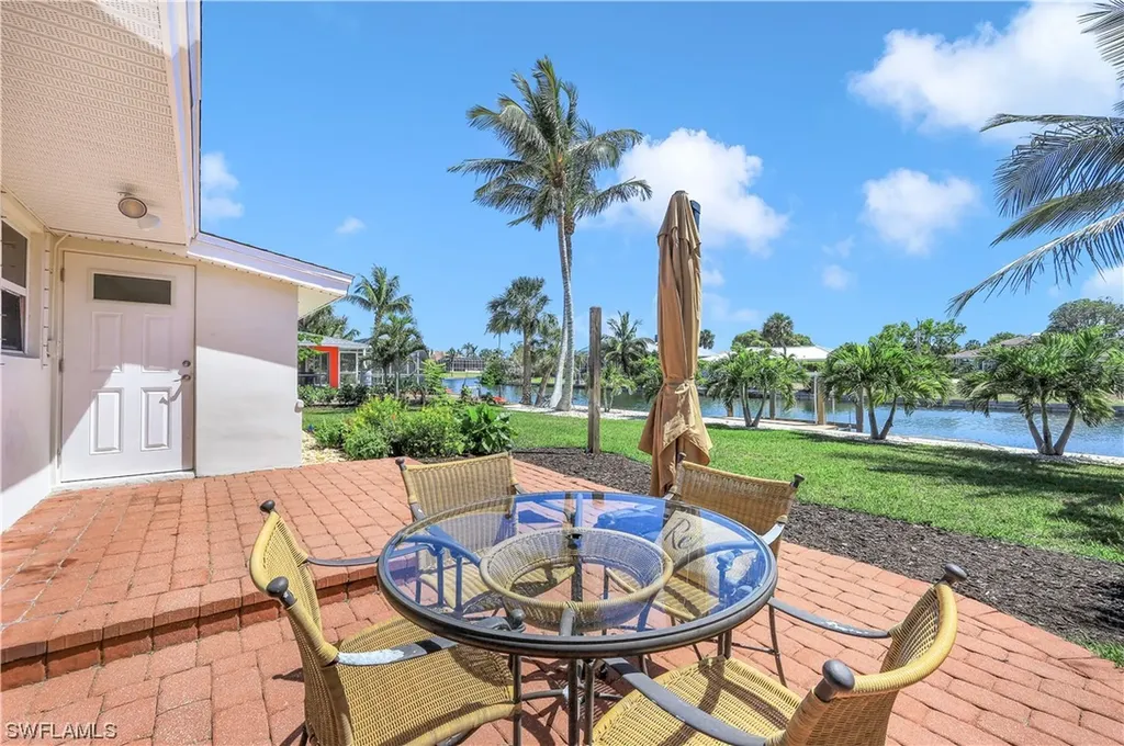 811 Wintergreen Court Marco Island FL 34145