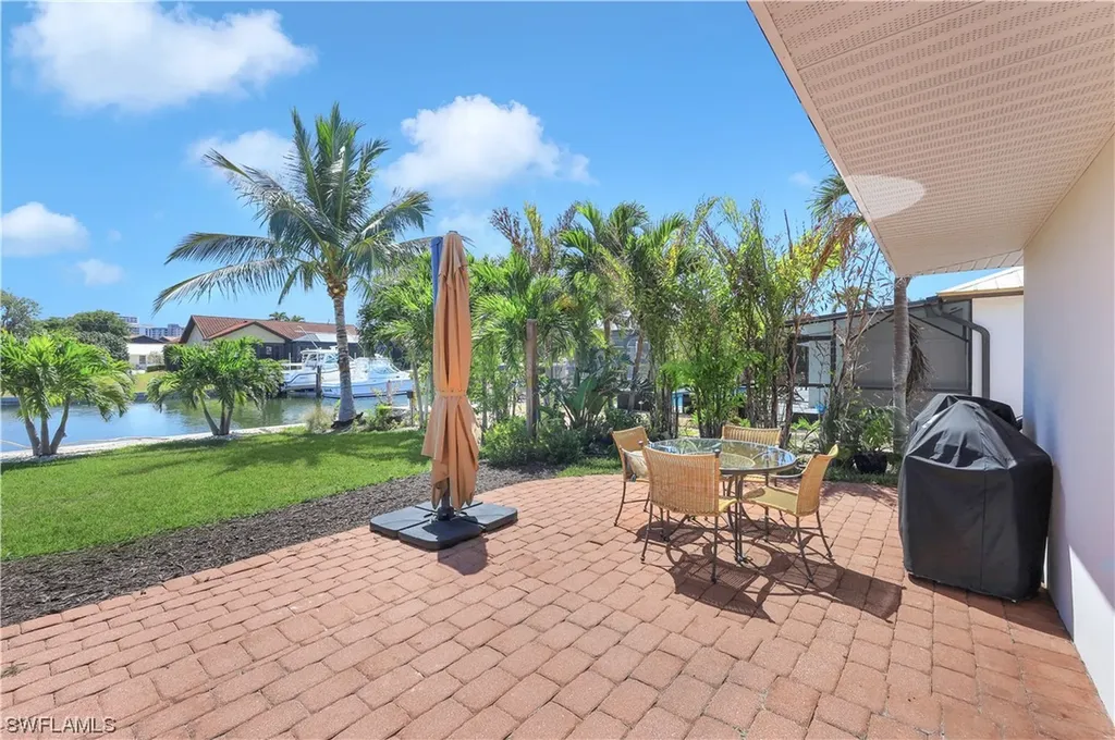 811 Wintergreen Court Marco Island FL 34145