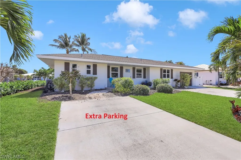 811 Wintergreen Court Marco Island FL 34145